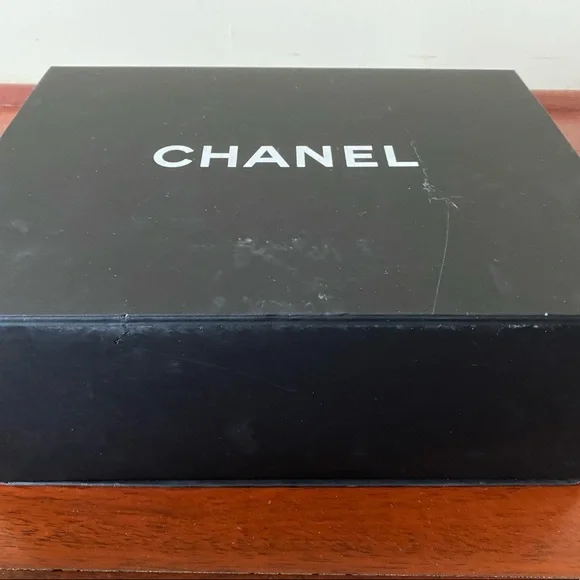 Authentic Classic Chanel black cavier jumbo - Picture 3 of 10